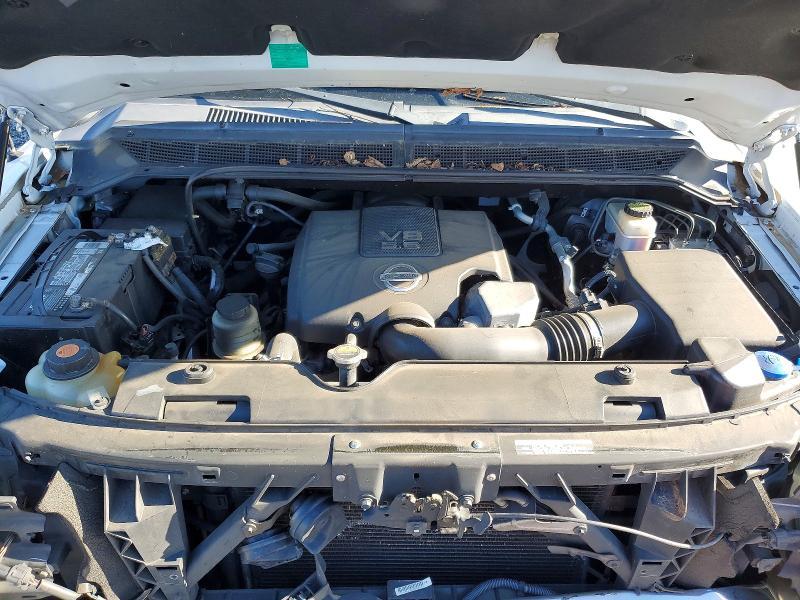 2013 Nissan Titan SV