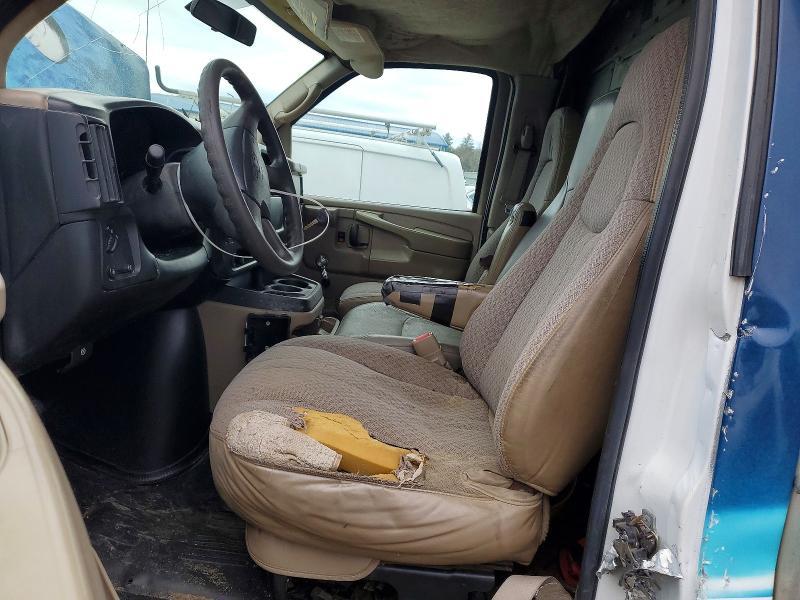 2005 Chevrolet Express Delivery Truck