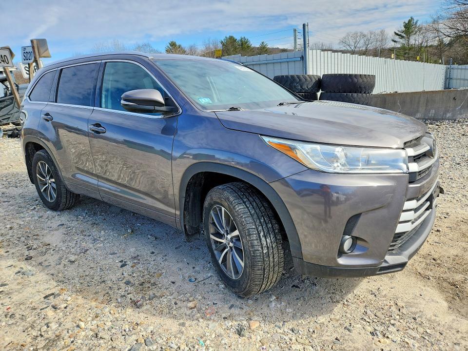 2018 Toyota Highlander xle