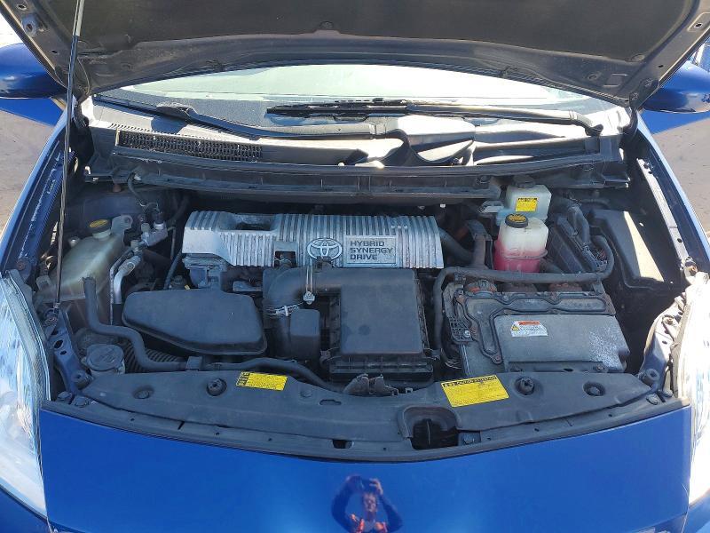 2010 Toyota Prius iii