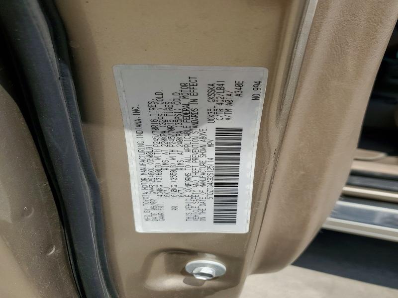 2002 Toyota Sequoia SR5