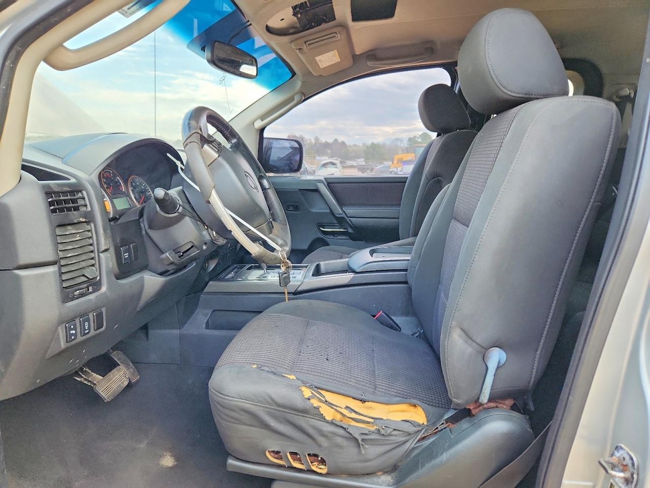 2009 Nissan Titan XE FFV