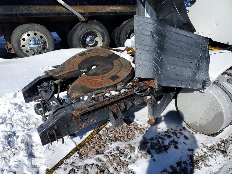 2015 Kenworth T680 Semi Truck