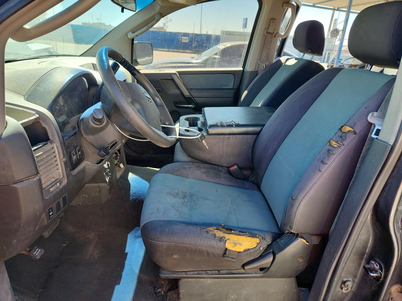 2005 Nissan Titan XE