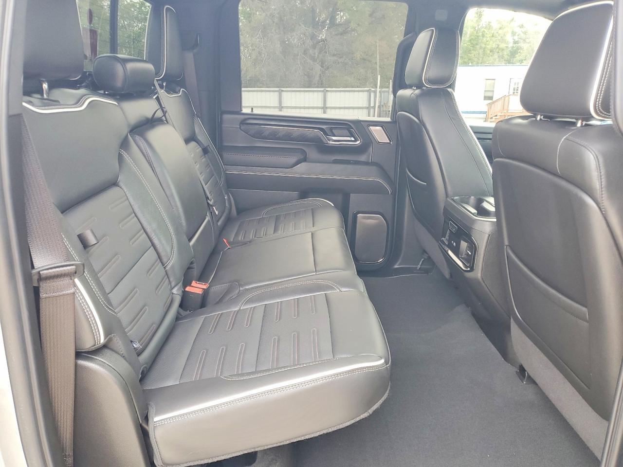 2024 GMC Sierra K2500 AT4X