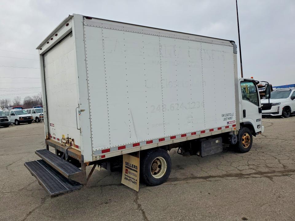 2014 Isuzu NPR BOX Truck