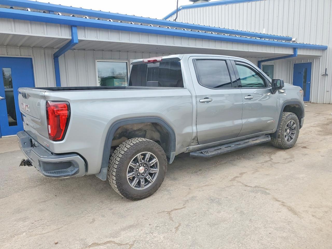 2024 GMC Sierra K1500 AT4