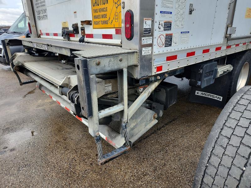 2019 Freightliner Business Class M2 Refrigerated b