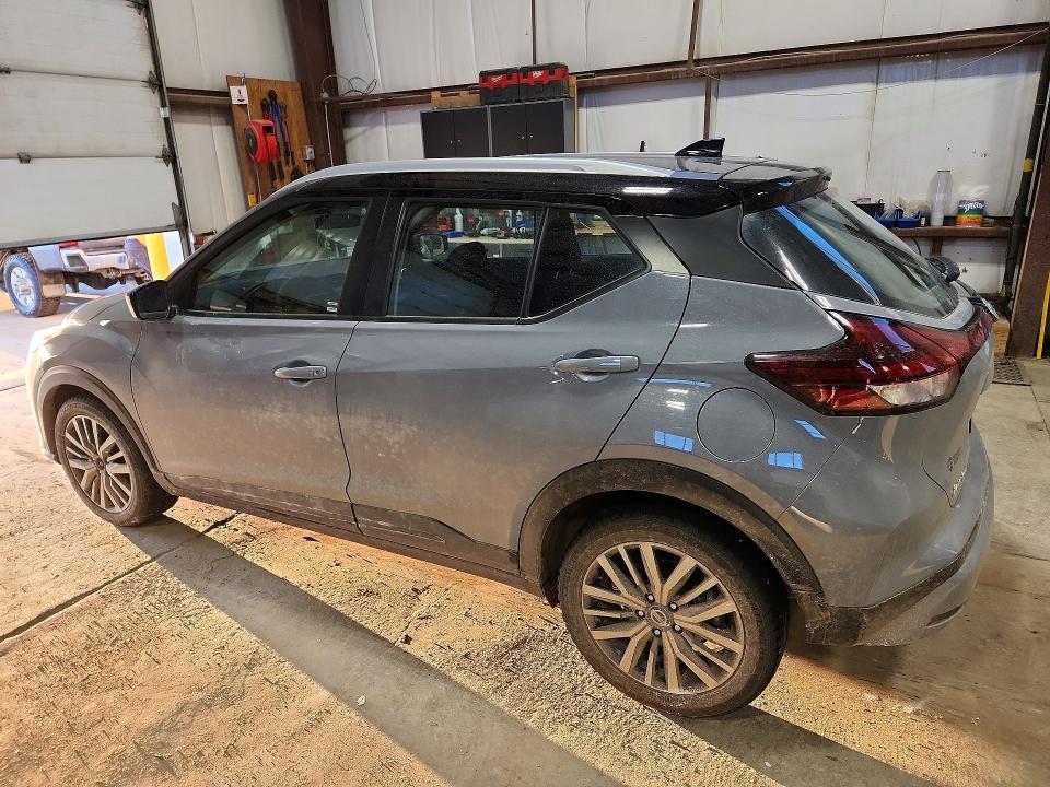 2021 Nissan Kicks sv