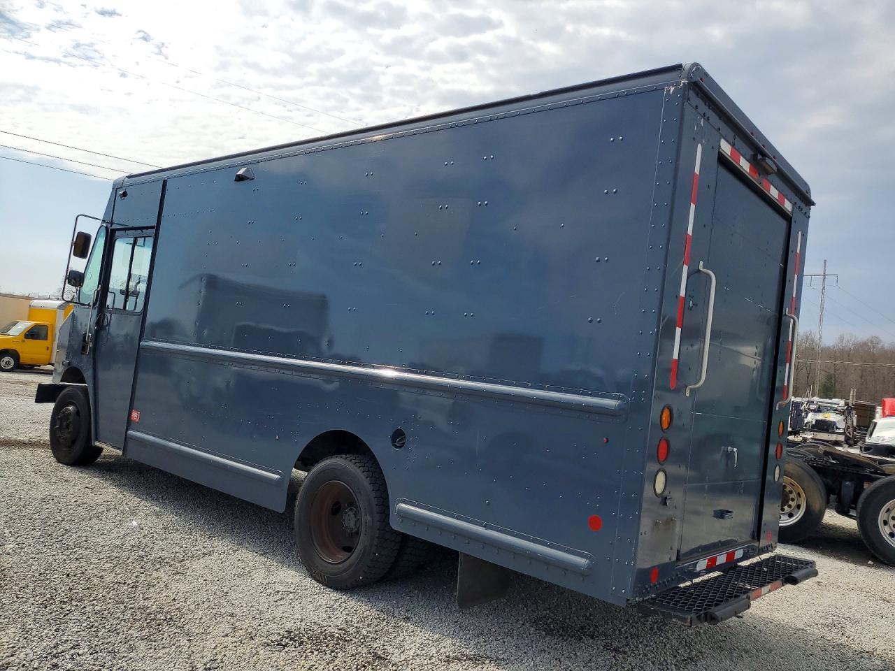 2020 Freightliner MT45G Delivery Truck