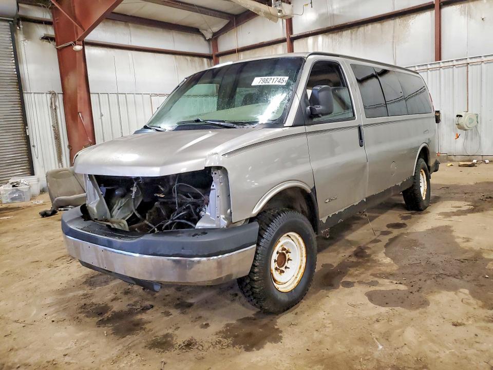2003 Chevrolet Express G2500