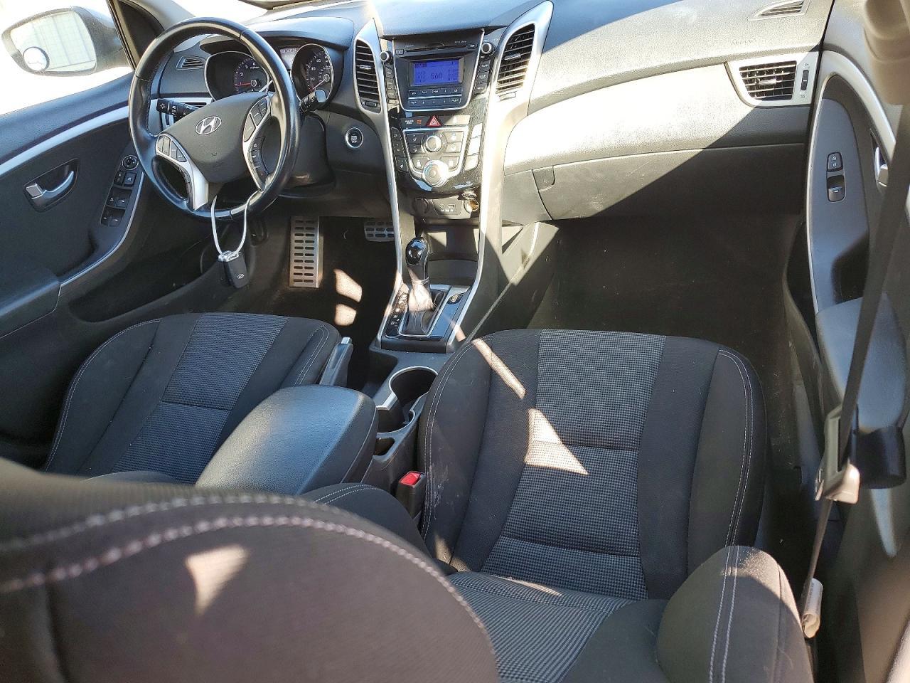 2013 Hyundai Elantra gt Base