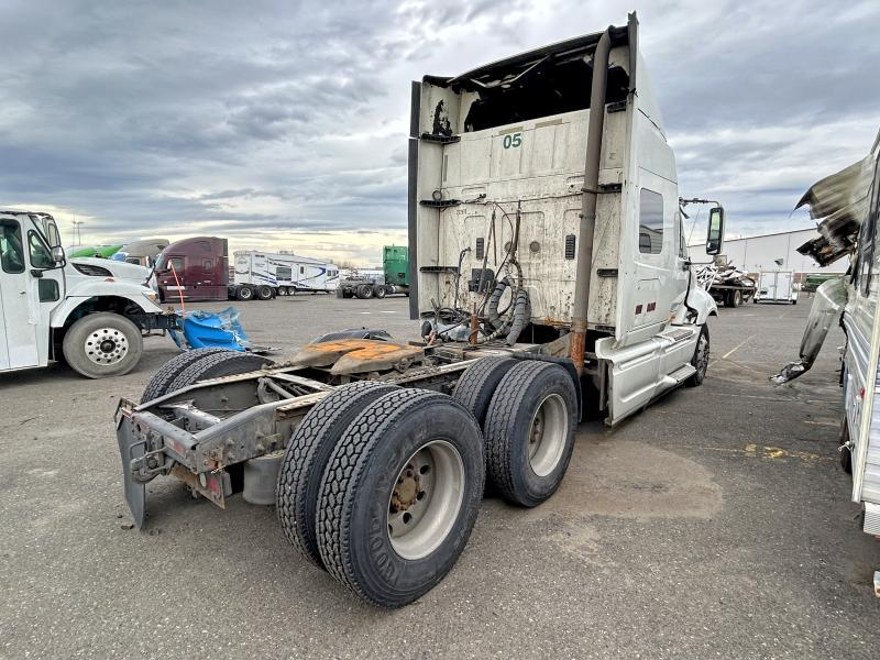 2009 International LF627 Semi Truck