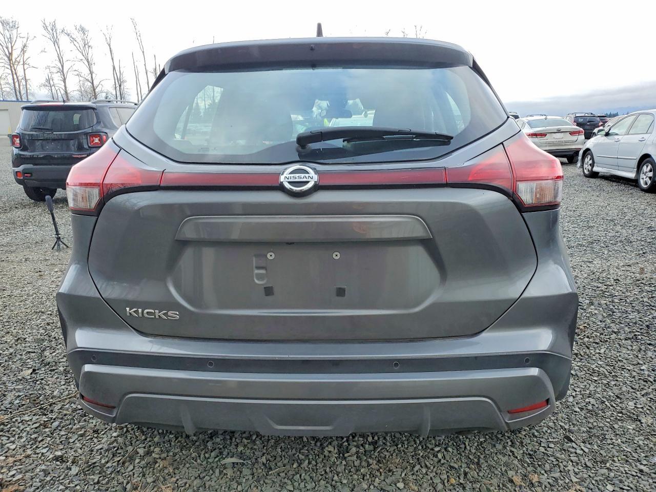 2021 Nissan Kicks s