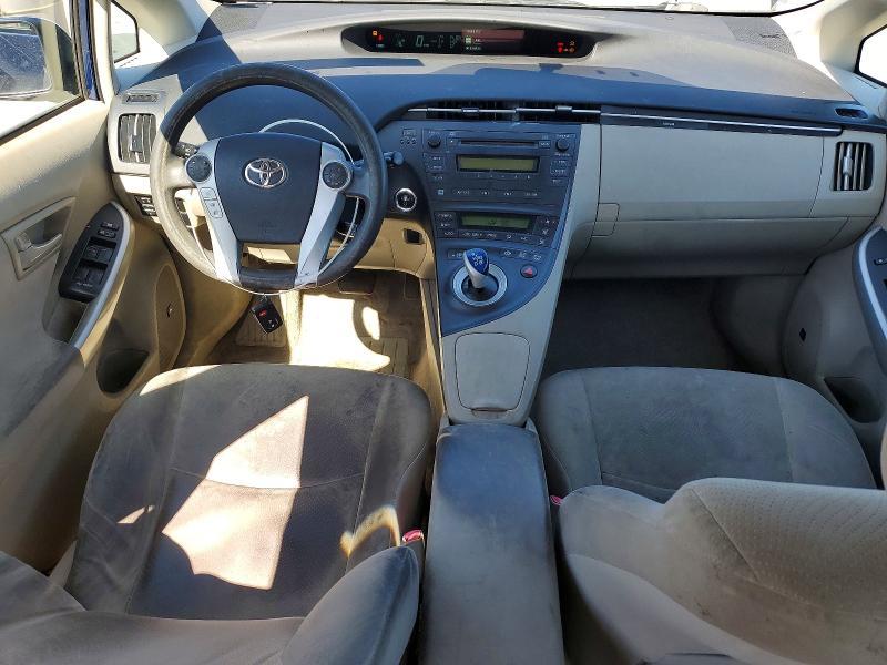 2010 Toyota Prius iii