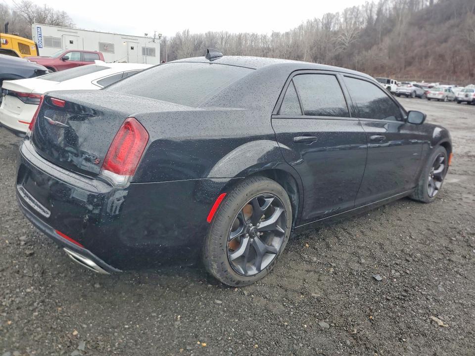 2023 Chrysler 300 s