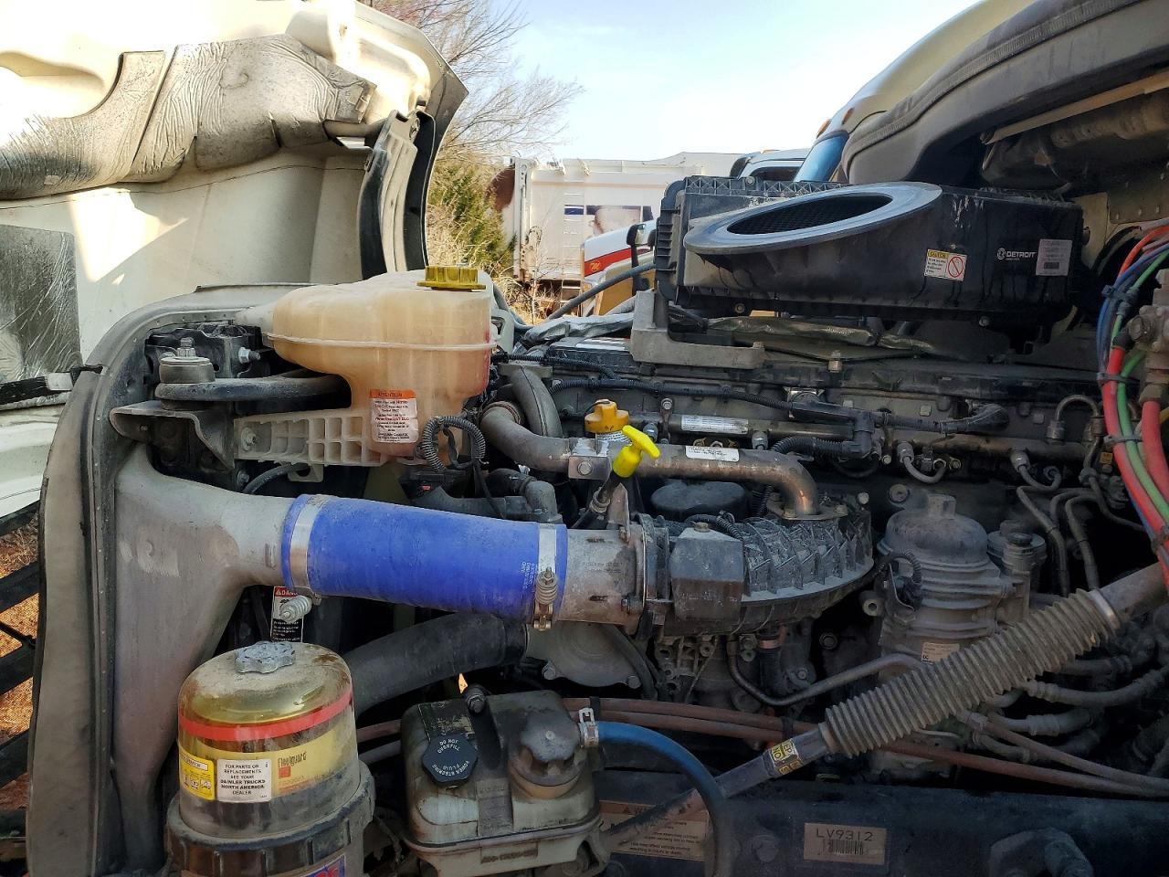 2020 Freigliner 2020 Freightliner Cascadia 126 Semi Truck