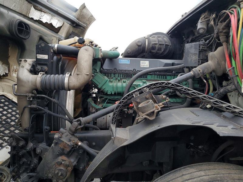 2016 Volvo VNL Semi Truck