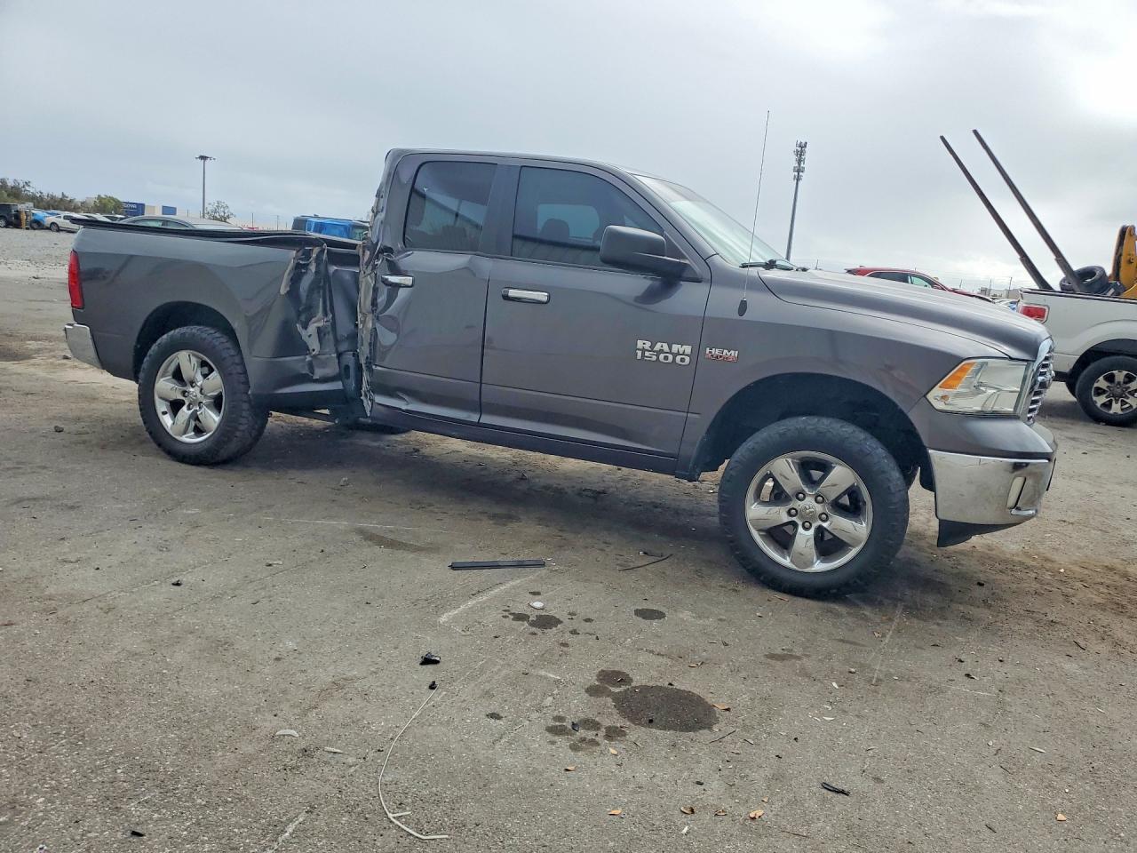 2016 Dodge RAM 1500 SLT