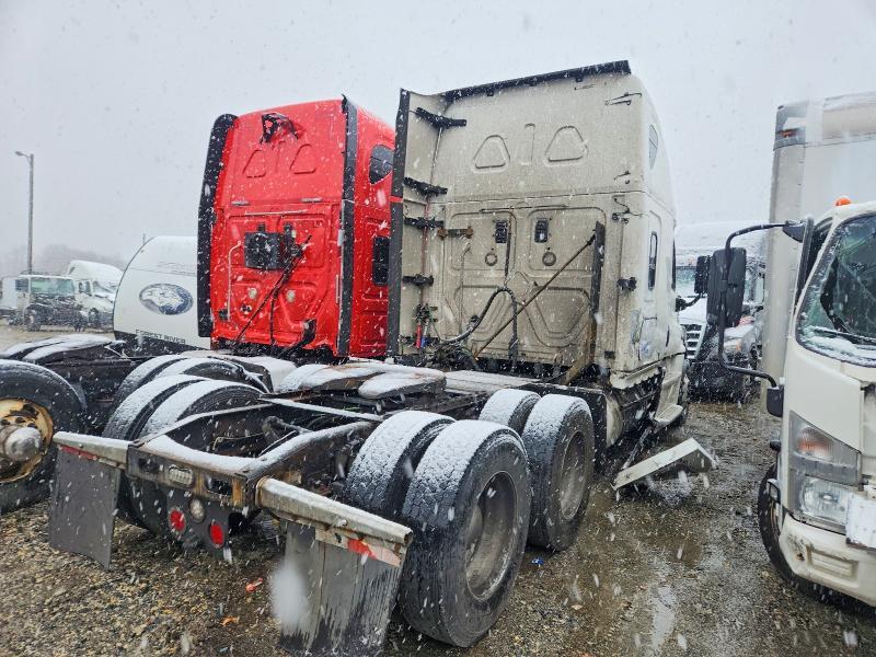 2016 Freightliner Cascadia 125 Semi Truck