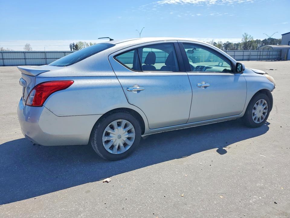 2014 Nissan Versa 1.6 sv