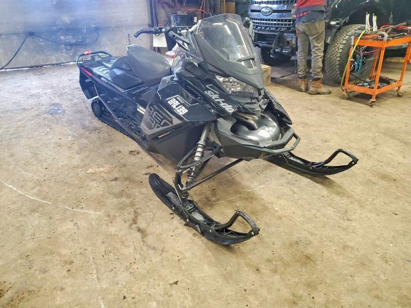 2018 Skidoo Renegade