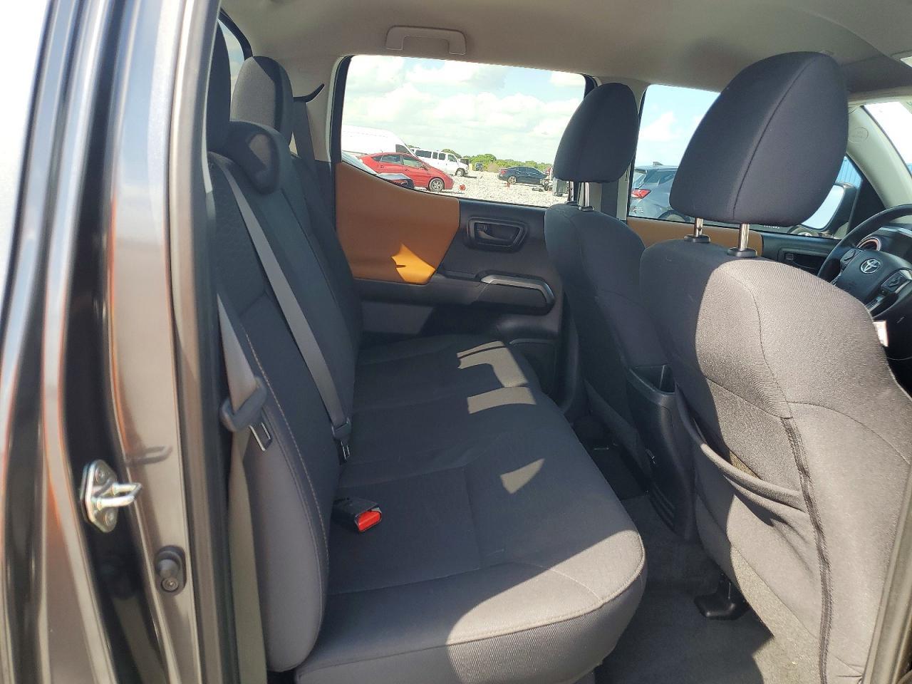 2019 Toyota Tacoma SR5 V6