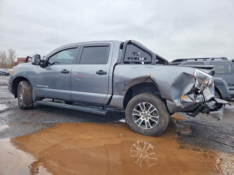 2024 Nissan Titan SV