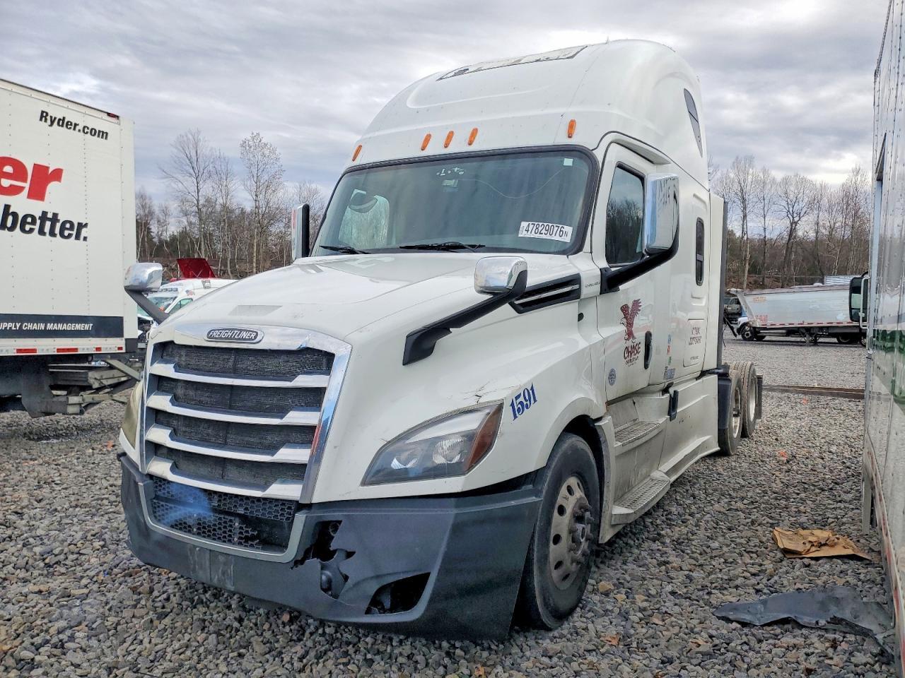 2019 Freigliner 2019 Freightliner Cascadia 126 Semi Truck