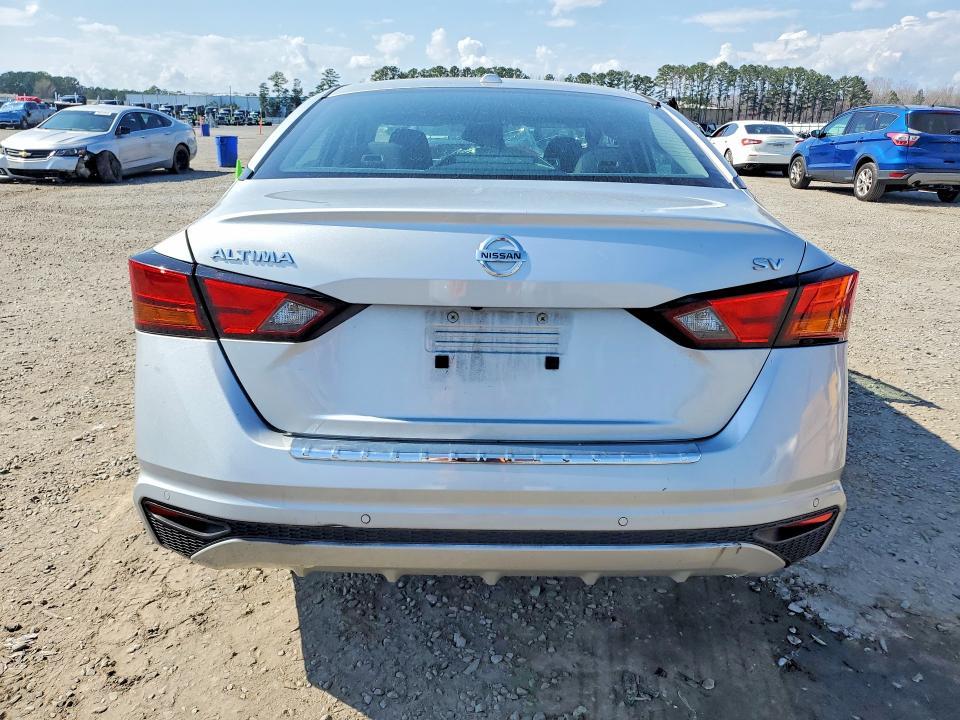 2022 Nissan Altima sv