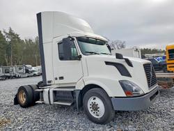 Volvo Vehiculos salvage en venta: 2017 Volvo VNL Semi Truck