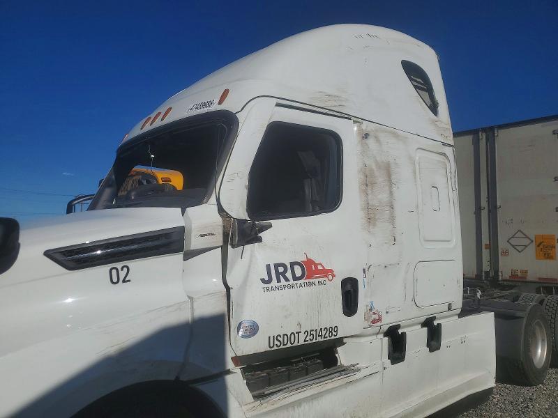 2022 Freigliner 2022 Freightliner Cascadia 126 Semi Truck