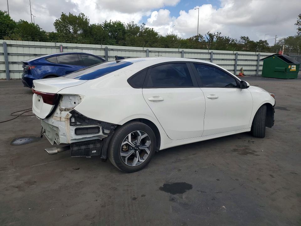 2021 KIA Forte lxs