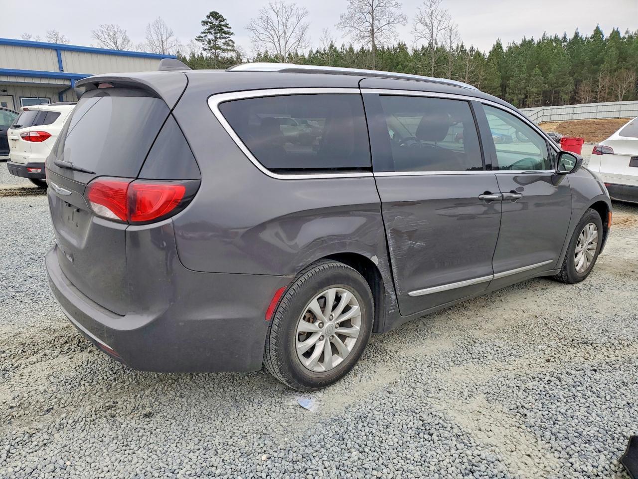 2018 Chrysler Pacifica Touring l Plus