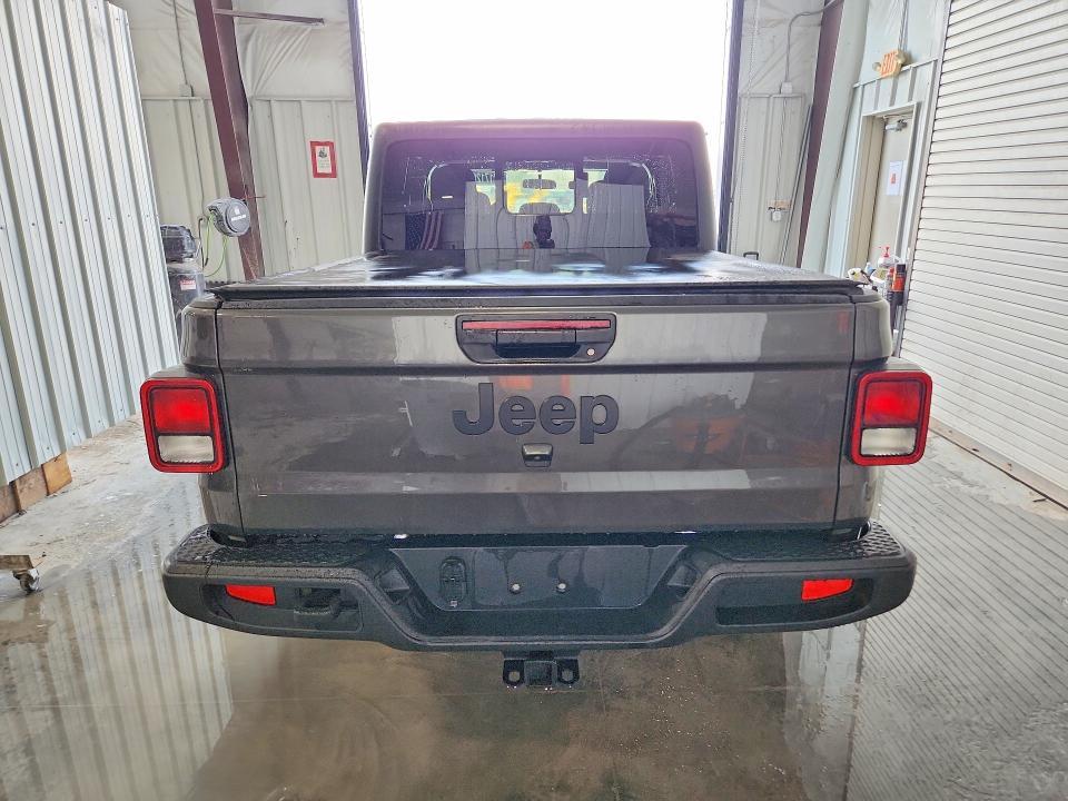 2022 Jeep Gladiator Sport