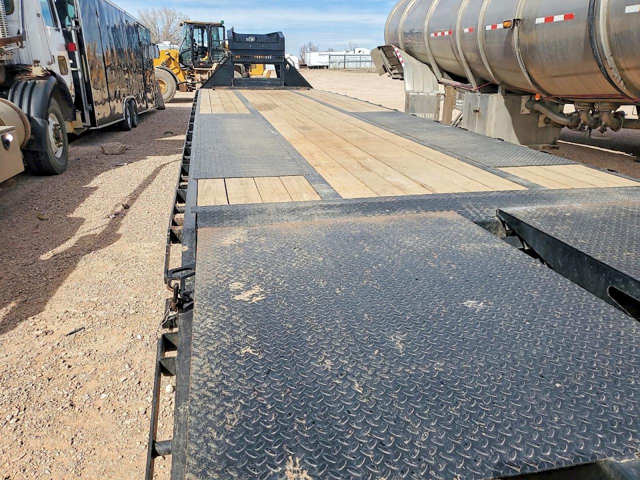 2025 Diamond C 2025 Roadclipper Equipment Trailer