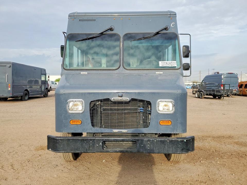 2020 Freightliner MT45G Chassis Delivery Truck