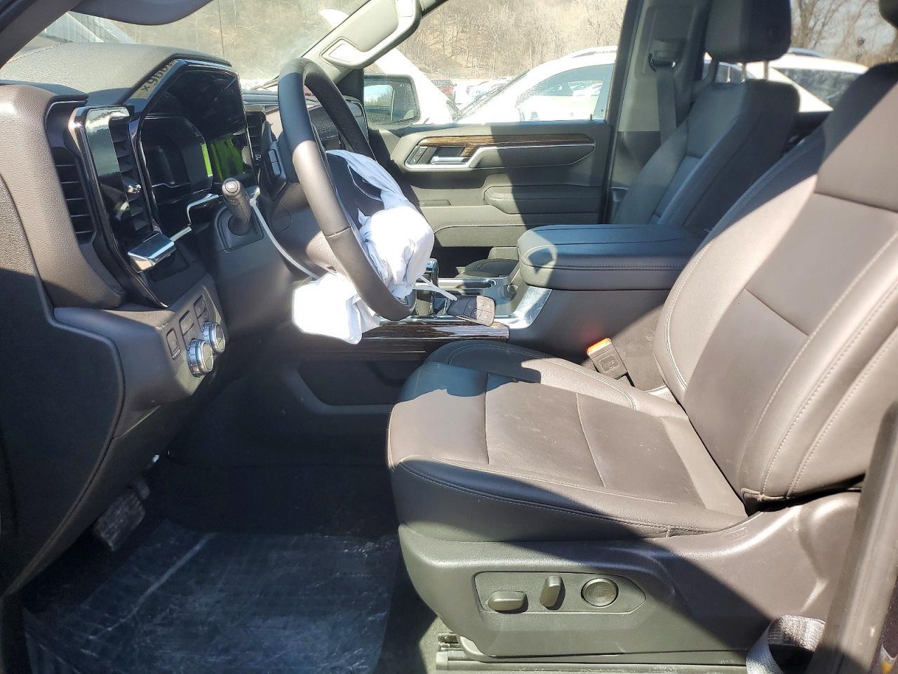 2025 GMC 1500 Sierra 4WD Crew Cab 3.0L Diesel