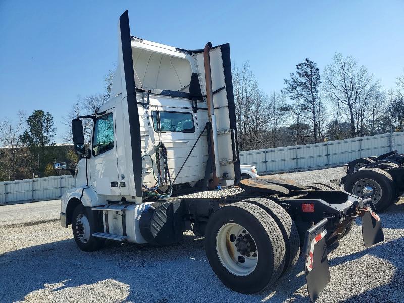 2017 Volvo VNL Semi Truck