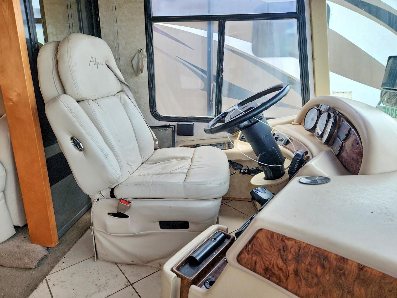 2005 Western Rv 2005 Western Alpincoach RV