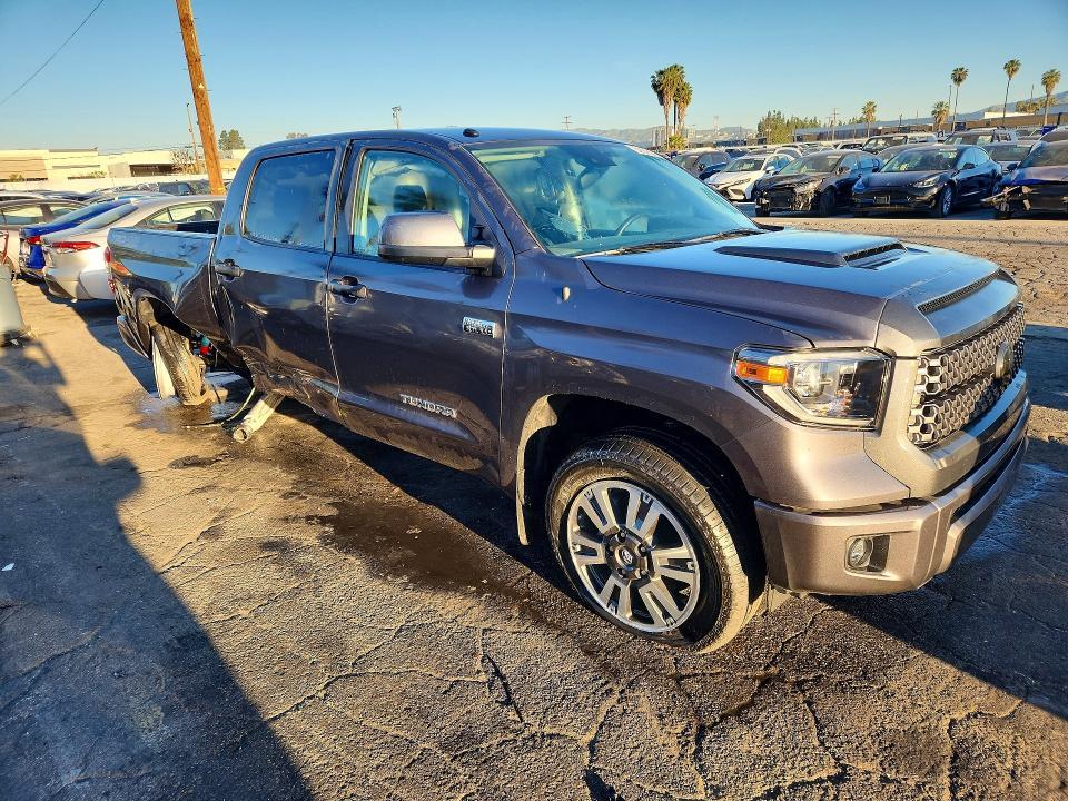 2018 Toyota Tundra SR5