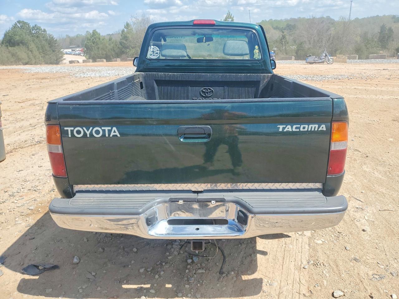 2000 Toyota Tacoma Base
