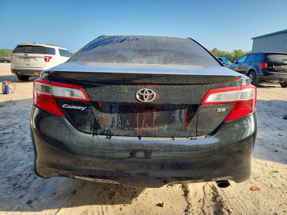 2014 Toyota Camry se