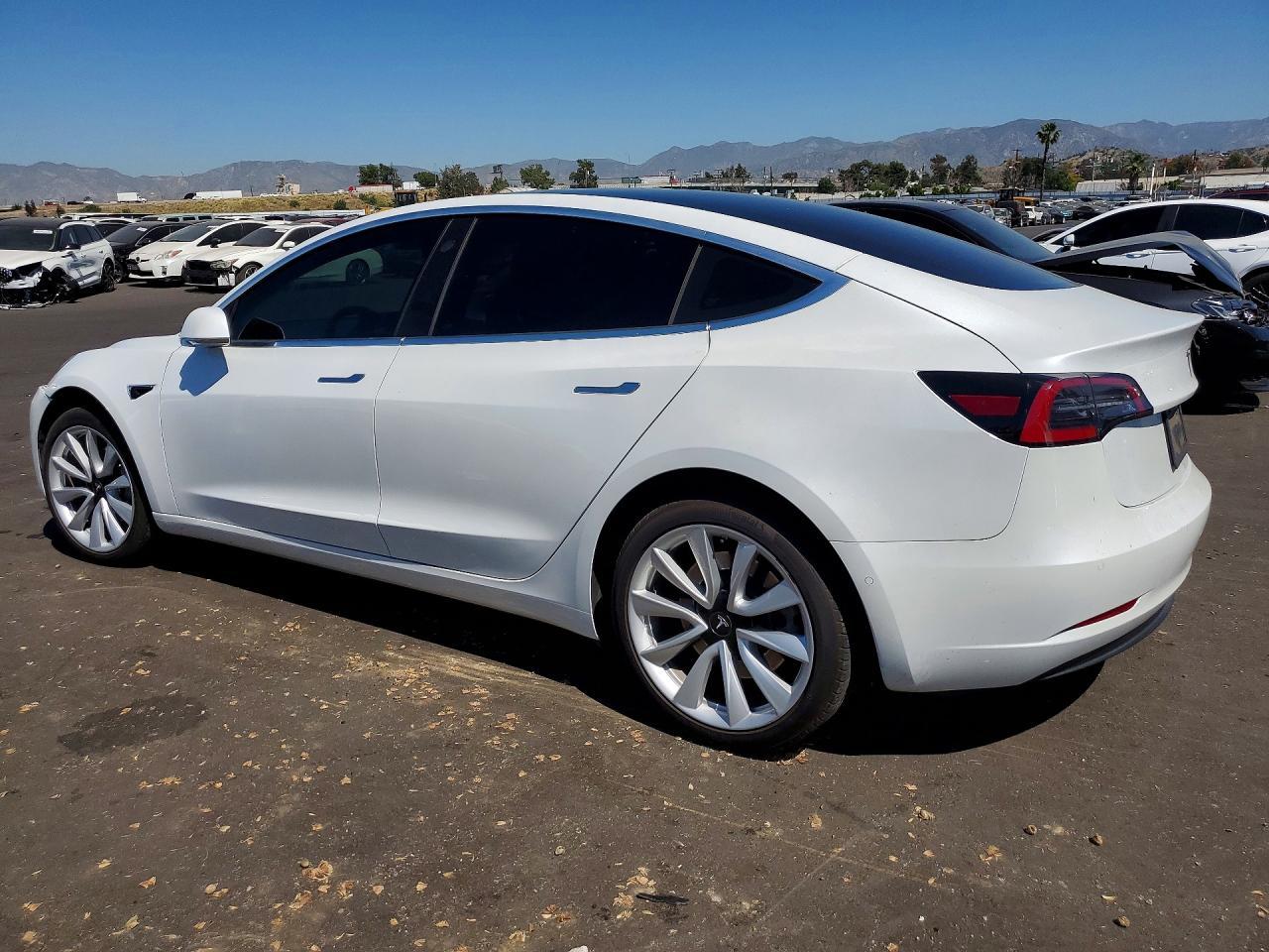 2020 Tesla 3