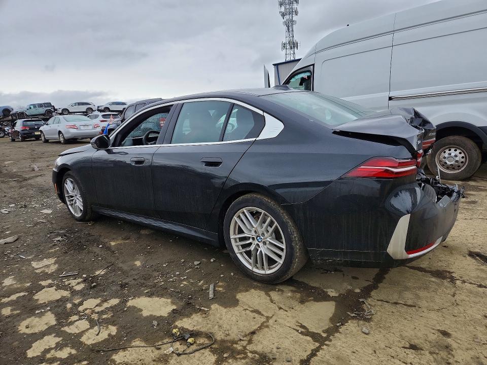 2025 BMW 530 xi