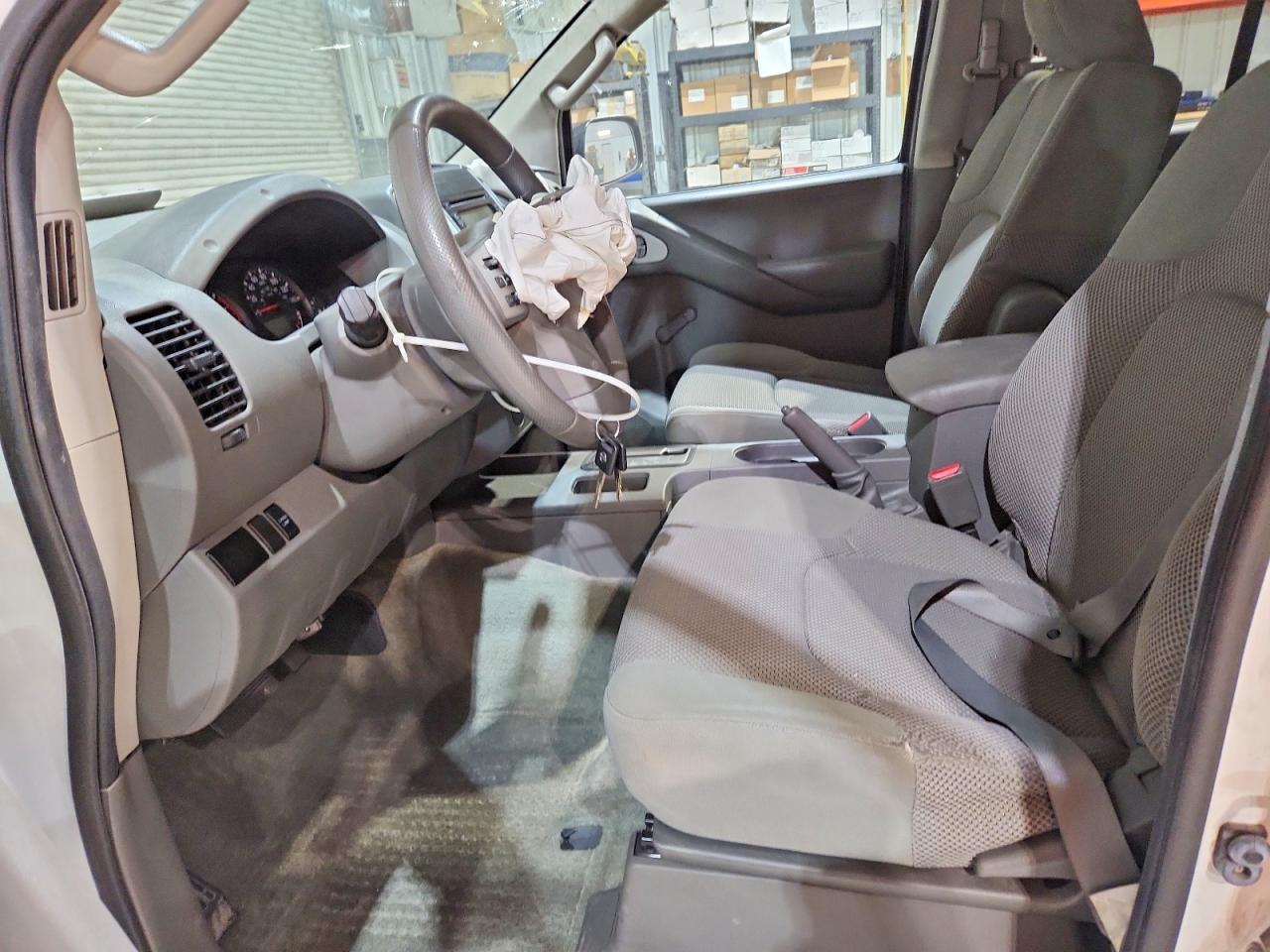 2014 Nissan Frontier S