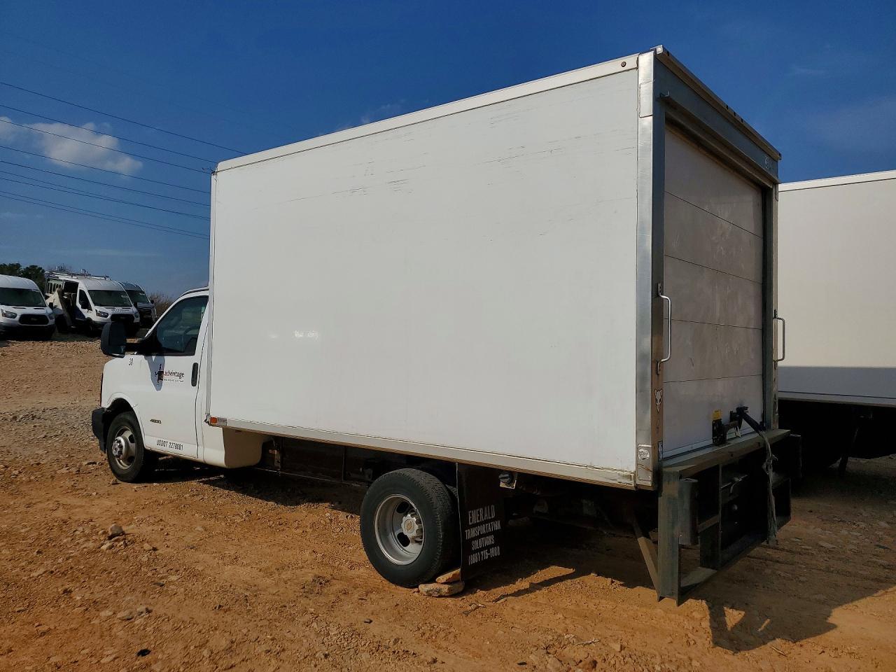 2017 Chev Rolet Express Refrigerated BOX Truck