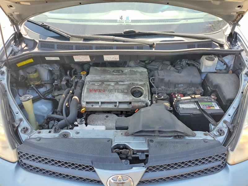 2004 Toyota Sienna xle 7 Passenger