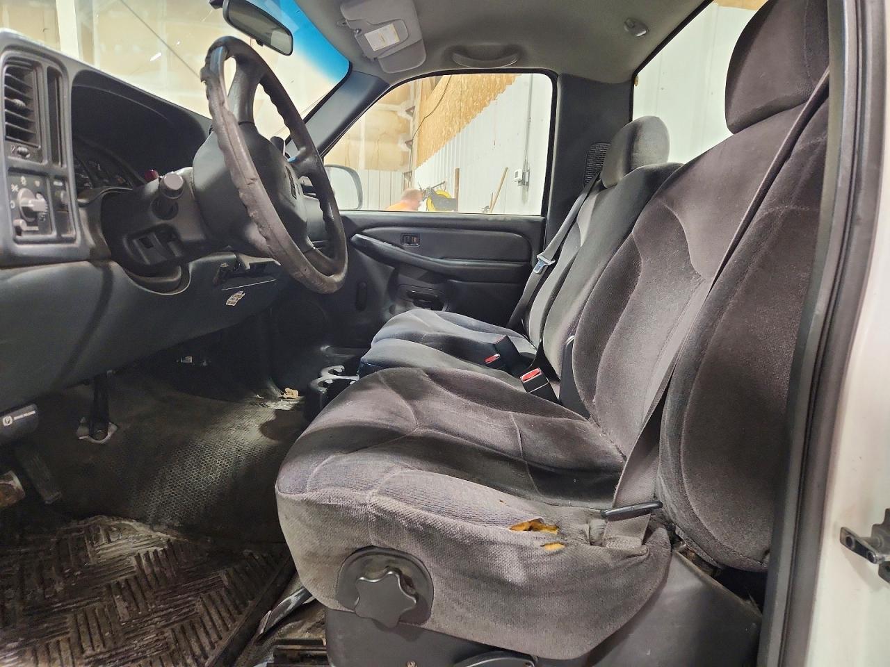 2001 GMC New Sierra C1500
