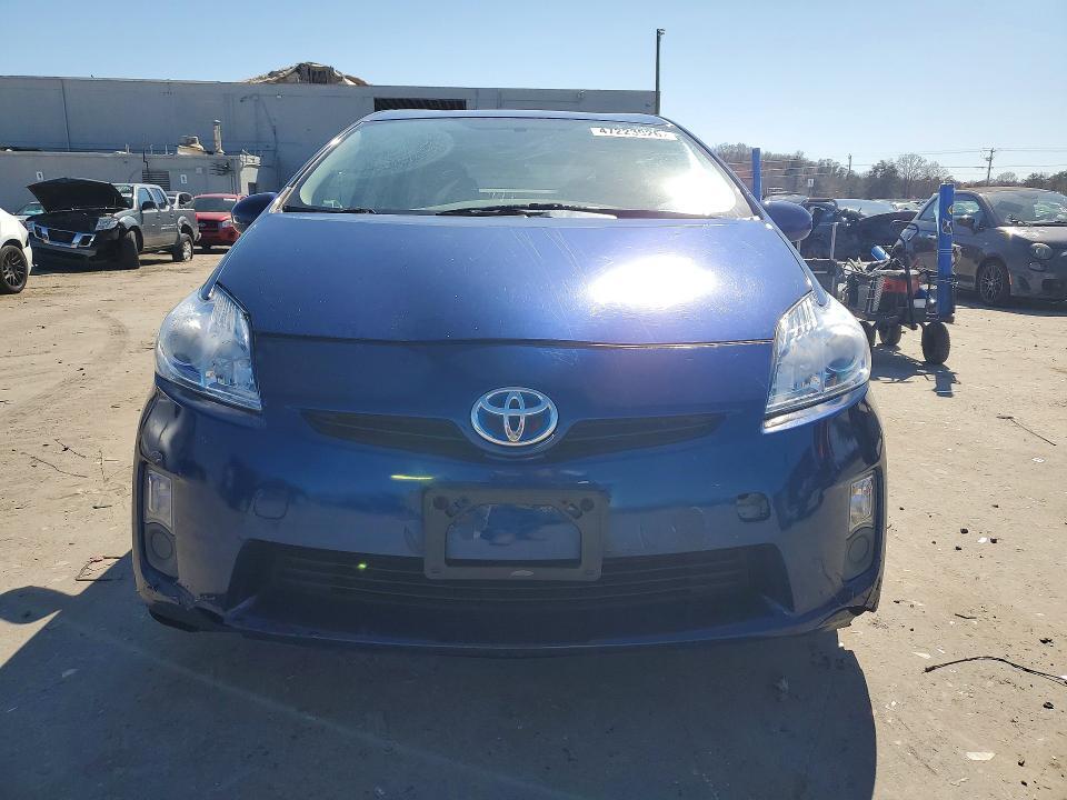 2010 Toyota Prius iii